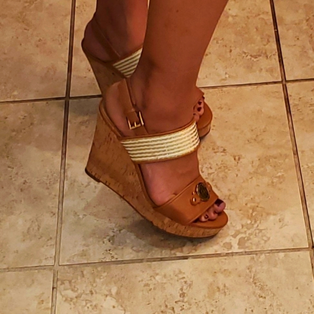 Wedge - Picture 10 of 11